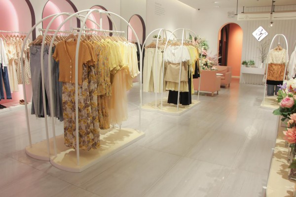 2021女装市场竞争激烈 加盟37°生活美学带你占先机!