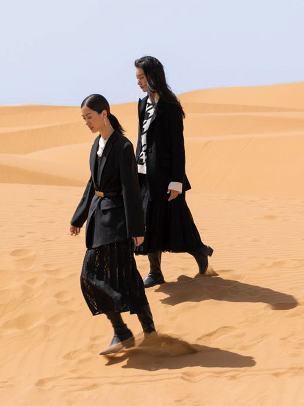 西装这样穿让人挪不开眼 秋冬酷帅搭配超有范