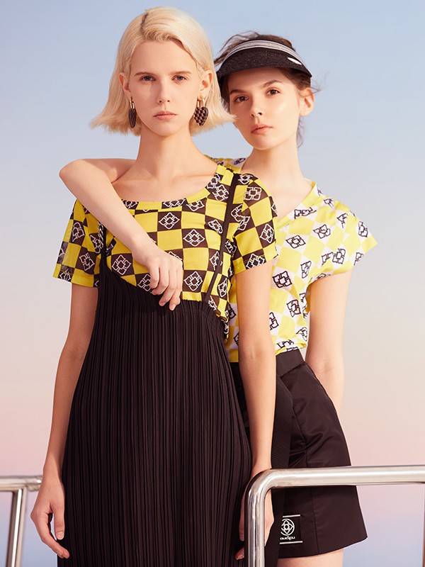 印花图案单品怎么搭配才好看?