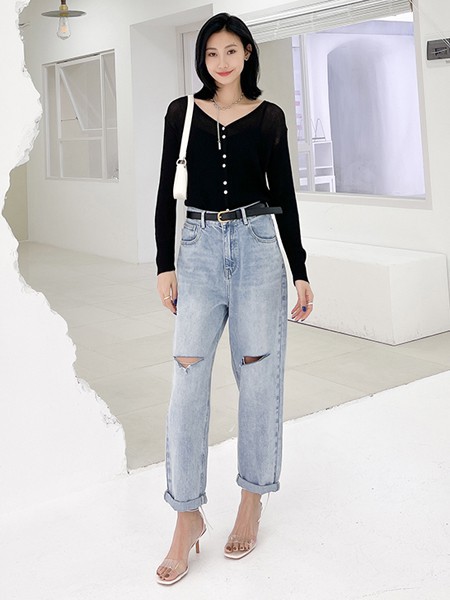 韩国女星Jessica郑秀妍的韩系风穿搭气质满满 针织衫配短裙很优雅!