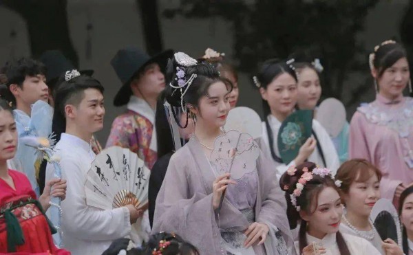 “三坑”如何布局线下零售?购物中心如何掌握“三坑”财富密码?