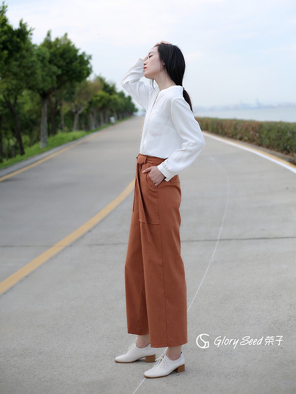 热烈祝贺新品牌荣子女装入驻签约丽人网!预祝2021年签约喜讯不断~