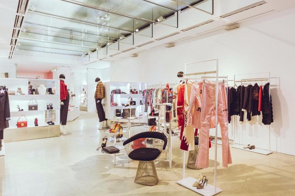 意大利奢侈品电商 LuisaViaRoma 被私募基金投资收购40%股份