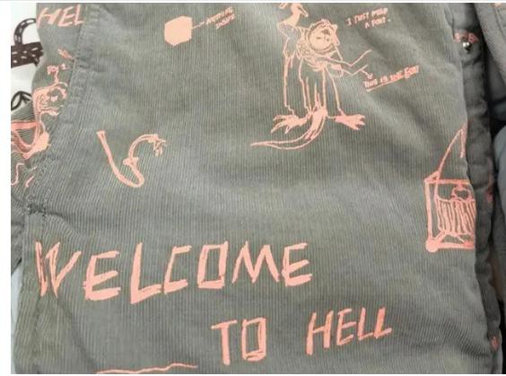 江南布衣童装羽绒服出现“阴间设计”,“优质主播”带旺羽绒服