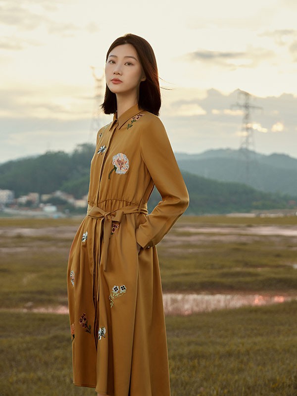 杨采钰的私服穿搭太可了!简单温柔又大方