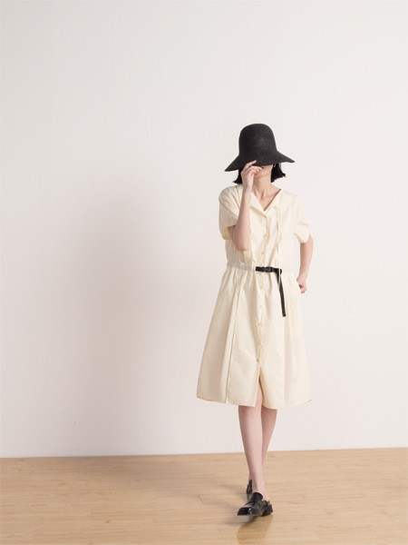 俞飞鸿优雅的穿搭堪称女神,一身马甲T恤慵懒随性!