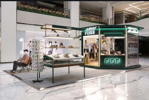 Versace×Fendi 奢侈品竞争为何越来越不高冷