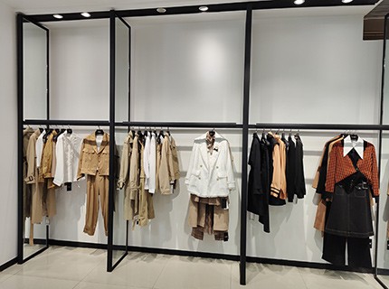 女装陈列有什么技巧 女装进货地在哪里