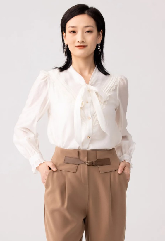 2022年职场通勤怎么穿?白衬衫如何穿出不一样的效果?
