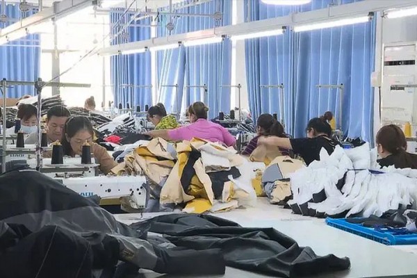 订单多,九江这家羽绒服企业国庆不放假!