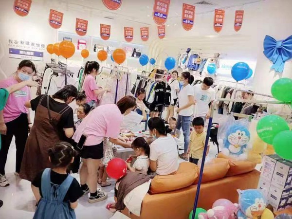 十一国庆喜讯来了,恭喜麦与品牌童装旗舰店强势入驻南昌吾悦广场,祝开业大吉!
