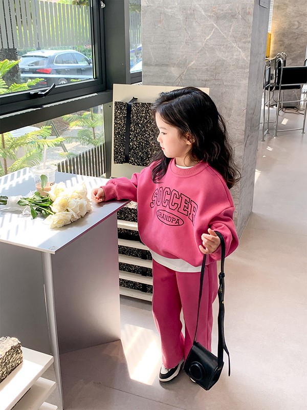 童装加盟品牌怎么选?童图童装加盟有优势吗?今年能加盟吗