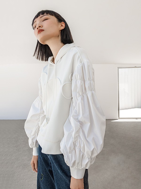 秋冬卫衣怎么选?意澳女装好看与保暖兼具!