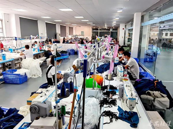 集聚3.4万家服装企业!广州番禺着力打造数字化快时尚服装产业生态链