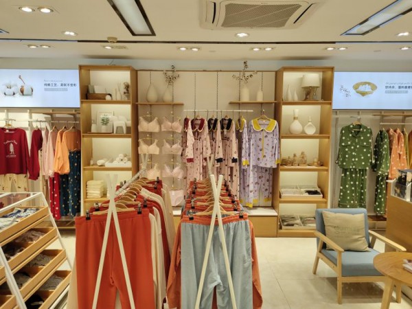 想开一家内衣店,闺秘的加盟条件是什么?