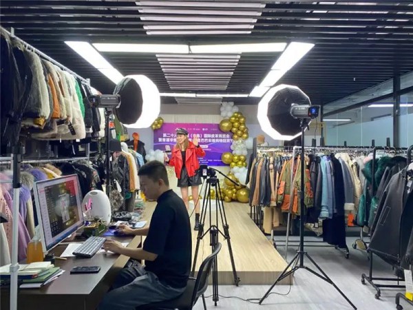 辛集市多措并举振兴皮革产业