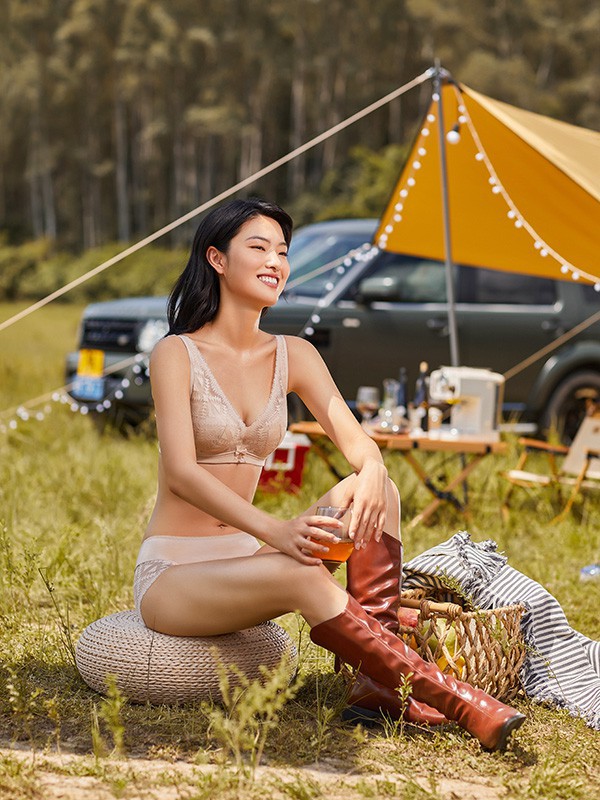 热烈祝贺河南闫总,湖南陆总成功签约小妇人内衣!预祝大卖!