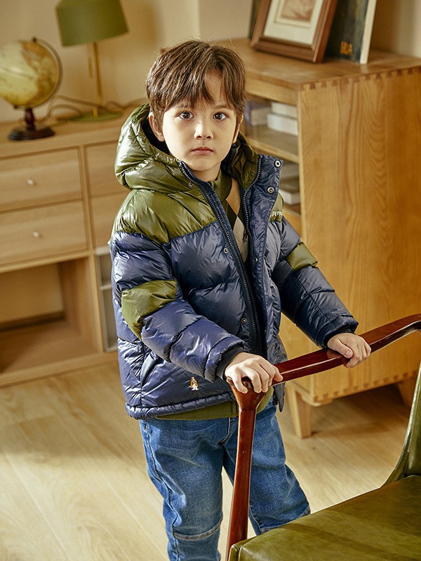 童装加盟什么品牌值得推荐?暇步士童装政策好有保障