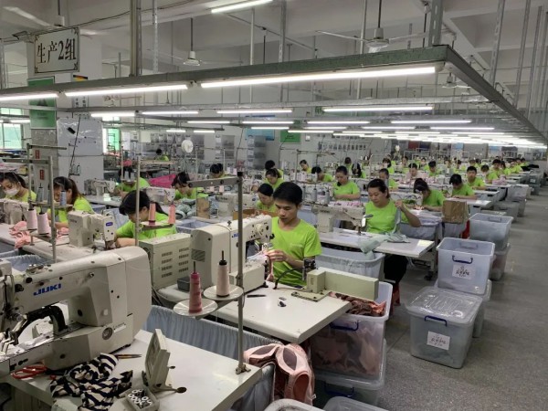 闺秘联营案例| 山东张先生:“产品吸引力大,客户进店率很高”