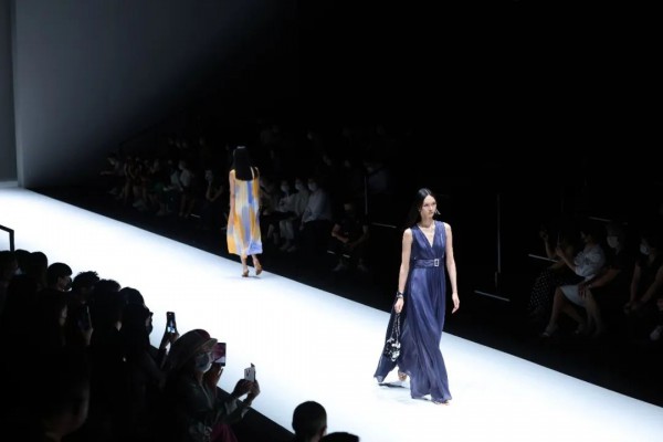 EITIE  2023巴黎系列春夏新品发布秀