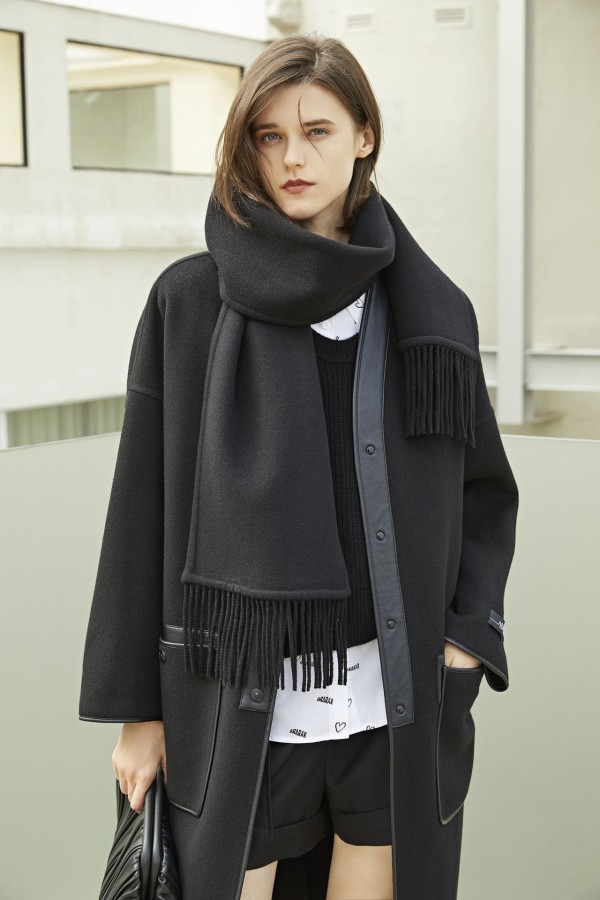 2022年实体服装店怎么做?简诣女装加盟好不好?