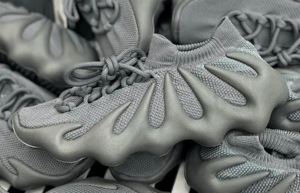 阿迪达斯拟将椰子鞋改名后重新上架发售以弥补损失