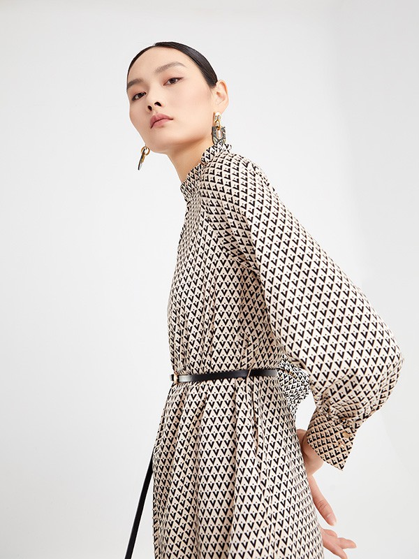 店铺经营 | 实体门店销量下滑怎么办?对于服装产品来说,如何才能卖好价格?