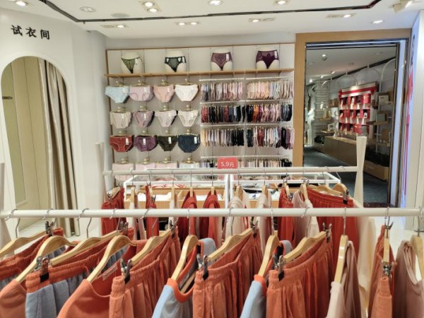 内衣店加盟好还是自己开?闺秘联营加盟为投资者带来新思路