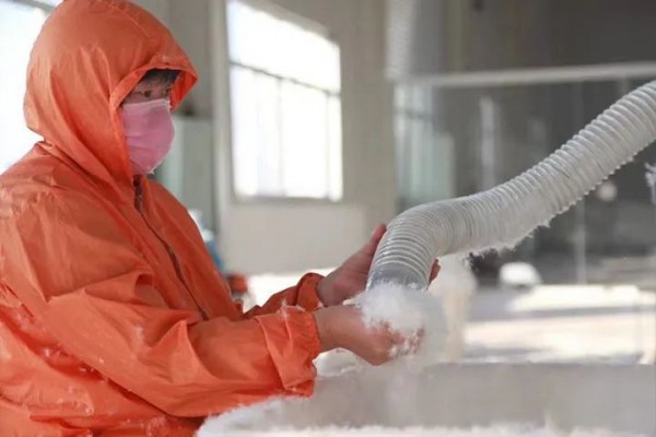 郓城县:电商助推羽绒产业辉煌“井喷”