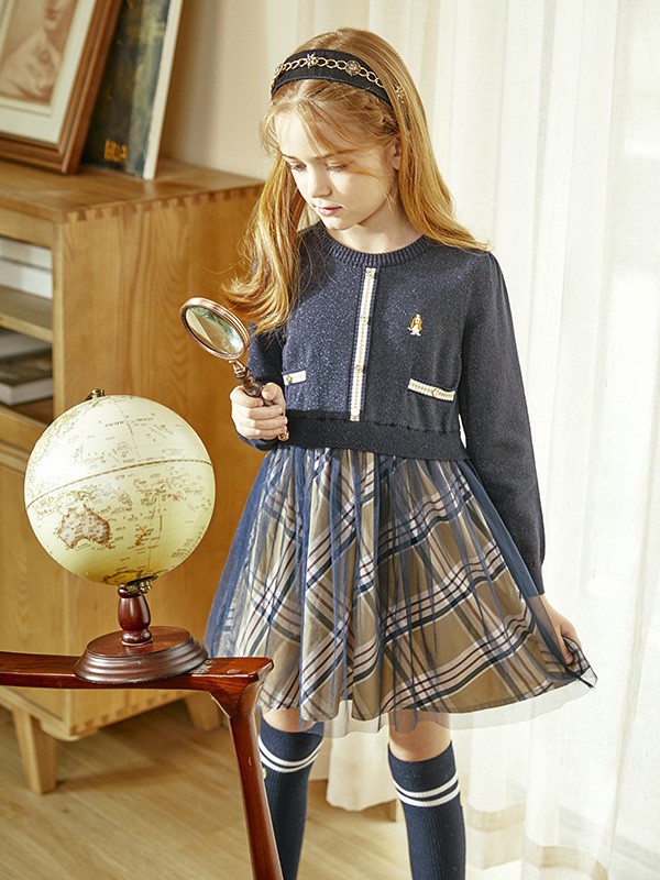 秋冬季节童装这么穿 保暖舒适还时髦!