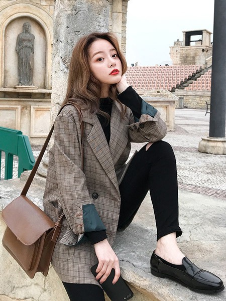 服装店降温别着急上冬装,按照这样做规划轻松实现冬装零库存!乖一点女装加盟怎么样?