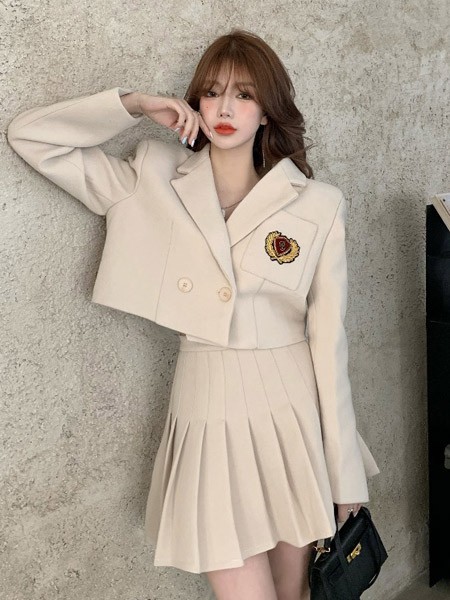 服装店降温别着急上冬装,按照这样做规划轻松实现冬装零库存!乖一点女装加盟怎么样?