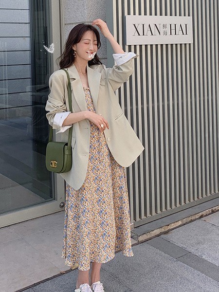 服装店降温别着急上冬装,按照这样做规划轻松实现冬装零库存!乖一点女装加盟怎么样?