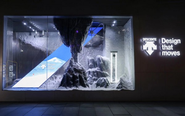 迪桑特全球首家DKL全球体验中心揭幕一周年,开启新雪季「燃冬挑战计划」