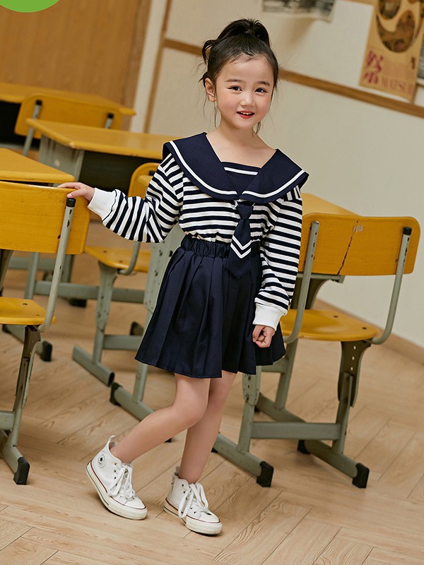 兔年孩子穿什么衣服最讨喜 潮牌童装七彩芽危机推荐