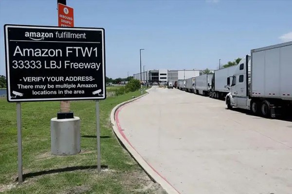 江西九江:本地羽绒服首次实现海外仓出口