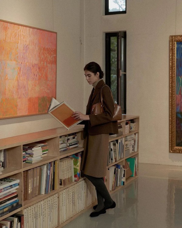 2022天猫双11服饰消费趋势发布: “工装辣妹服” 近半年搜索量涨幅超390%