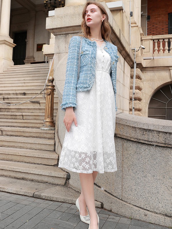 秋冬必备单品少不了小香风外套,风度与温度并存!满满的时髦感