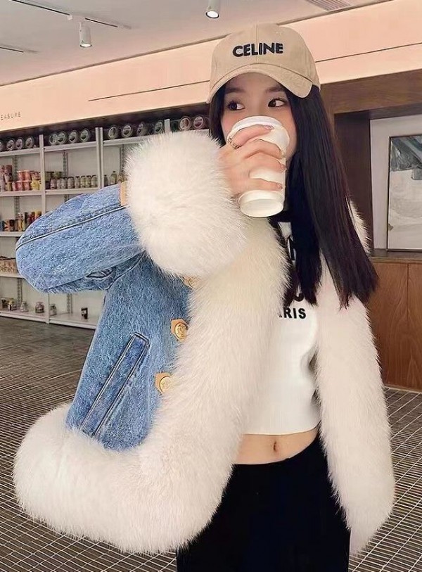 2022年想要降低经营女装风险?加盟简诣!