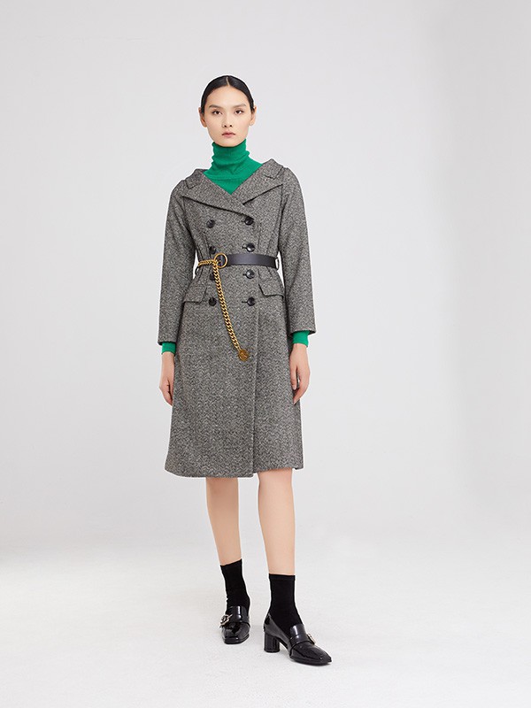 热烈祝贺曾小姐与卡蔓女装签约成功!祝生意兴隆!