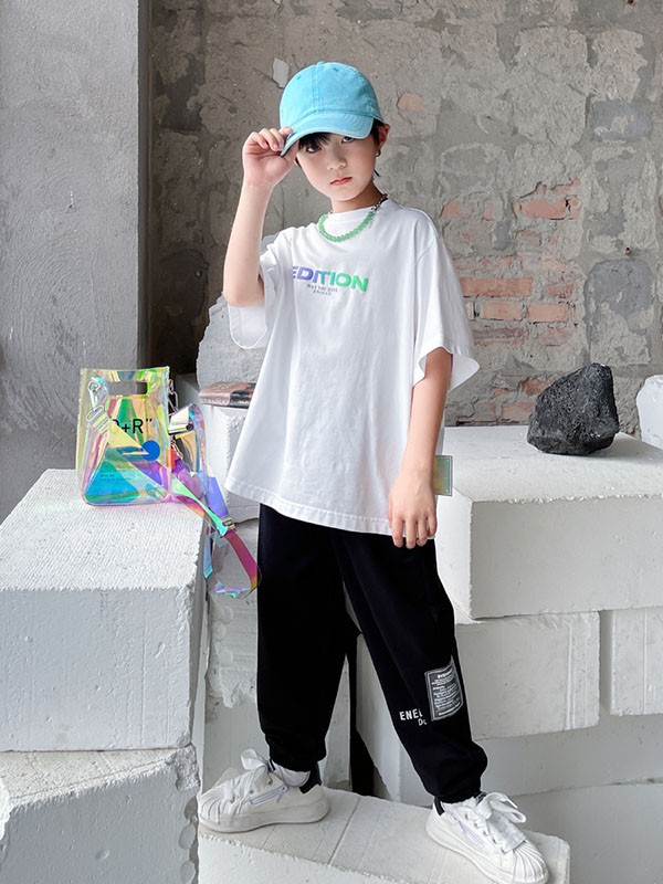 直播间199的衣服和实体店499的同款衣服质量一样吗?