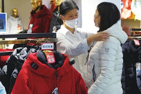 苏州市举办羽博会,迎来首轮羽绒服消费高峰