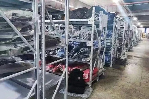 1万多元一件的“加拿大鹅”只卖500?“骨折价”背后是个家族式制售假网络