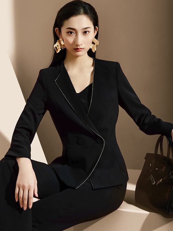 上半身胖怎么穿才最显瘦?记住这4个“暴瘦”穿搭技巧,上身显瘦10斤!