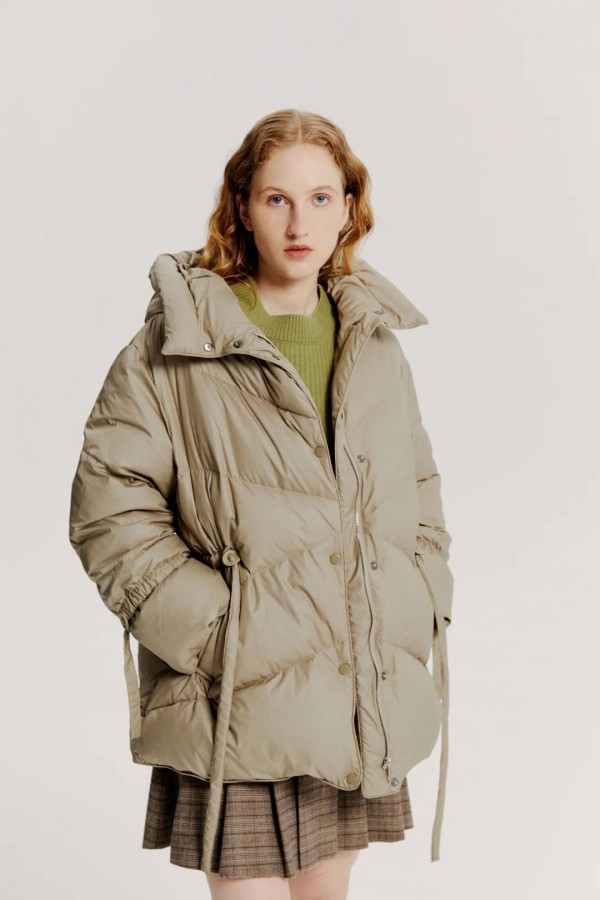 穿搭如何避免廉价感?想要穿出高级感,面料,质感,色彩很重要!