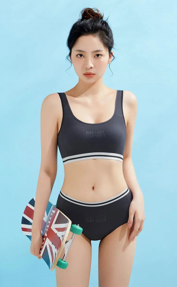 狂欢世界杯!百伶百俐运动内衣,一起做个运动女孩吧!