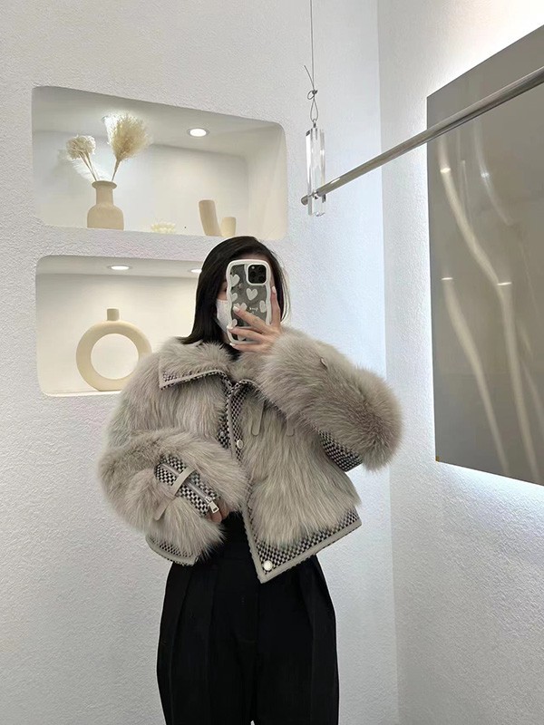 服装店顾客比价直播间?这样回复她,能够快速改变网购顾客的消费习惯,充分彰显实体价值!