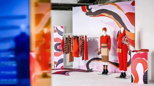 优衣库打造2022新品预览会