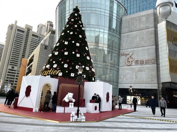 国内防疫政策优化 奢侈品股价应声大涨