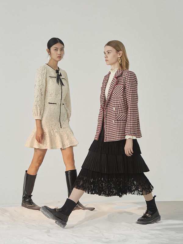 四季都离不开的半身裙在倒春寒的时候怎么增加保暖性呢